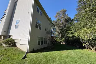 239 Sorrel Dr, Morganville, NJ 07751 - Photo 24