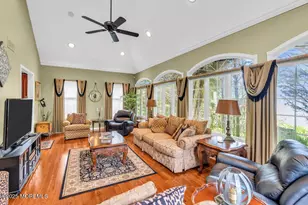 375 Peter Forman Dr, Freehold, NJ 07728 - Photo 12