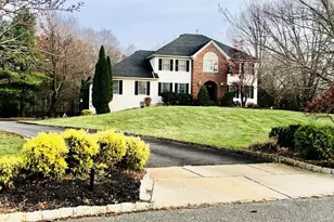 2 Steward Ct, Millstone Township, NJ 08510 - Photo 4