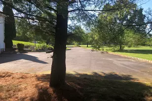 2 Steward Ct, Millstone Township, NJ 08510 - Photo 12