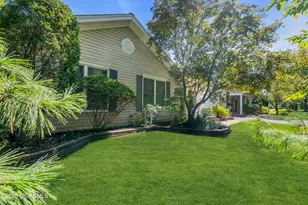 138 Greenlawns Dr, Lakewood, NJ 08701 - Photo 2