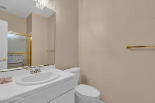 138 Greenlawns Dr, Lakewood, NJ 08701 - Photo 16