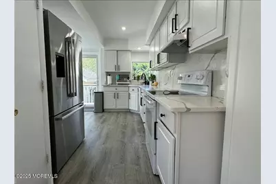 184 Ridgewood Avenue, Oakhurst, NJ 07755 - Photo 4