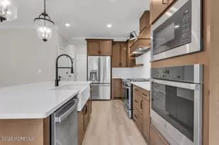 314 Auburn Ter, Manalapan Township, NJ 07726 - Photo 6