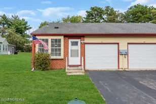 9 Juniper Ln, Whiting, NJ 08759 - Photo 2