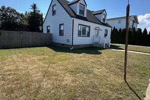 10 Campbell Ct, Deal, NJ 07723 - Photo 2