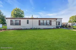 537 James St, Freehold, NJ 07728 - Photo 4