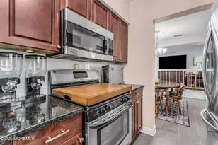 646 Ridgeview Ct, Toms River Township, NJ 08753 - Photo 8