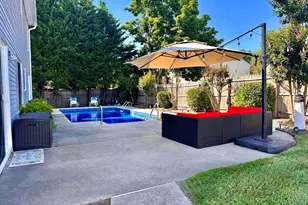 8 Hedgewood Rd, Howell Township, NJ 07731 - Photo 2