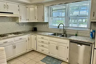 311 Roosevelt Ave, Oakhurst, NJ 07755 - Photo 8