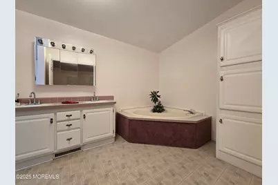 98 Woody Road, Freehold, NJ 07728 - Photo 18