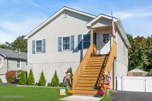 35 Willow St, Port Monmouth, NJ 07758 - Photo 2