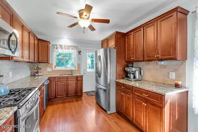 35 Willow Street, Port Monmouth, NJ 07758 - Photo 12