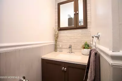 65 Manalapan Avenue, Freehold, NJ 07728 - Photo 38