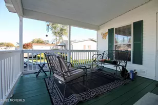 75 Robin Pl, Freehold, NJ 07728 - Photo 6