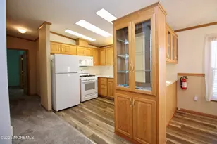 75 Robin Pl, Freehold, NJ 07728 - Photo 20