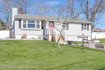 559 Dow Avenue, Oakhurst, NJ 07755 - Photo 2