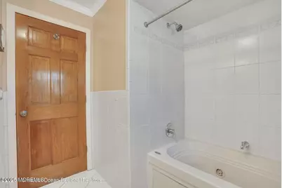 559 Dow Avenue, Oakhurst, NJ 07755 - Photo 10