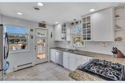 559 Dow Avenue, Oakhurst, NJ 07755 - Photo 4