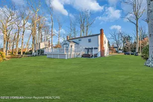 17 Roslyn Dr, Oakhurst, NJ 07755 - Photo 22