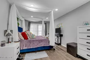 17 Roslyn Dr, Oakhurst, NJ 07755 - Photo 12