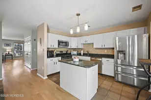 130 Wood Duck Ct, Freehold, NJ 07728 - Photo 10