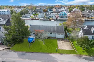 64 Harbor Inn Rd, Bayville, NJ 08721 - Photo 1