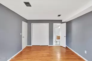 491 College Dr, Edison, NJ 08817 - Photo 32