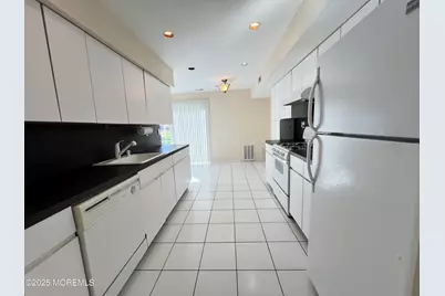 284 Fairfield Place, Morganville, NJ 07751 - Photo 14