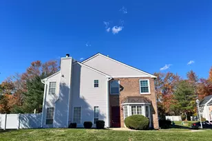 284 Fairfield Pl, Morganville, NJ 07751 - Photo 2