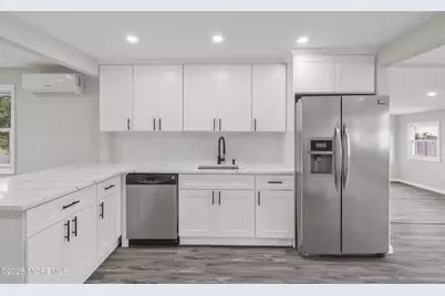 116 Hudson Avenue, Hazlet Township, NJ 07734 - Photo 24