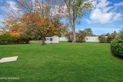 21 Thoreau Drive, Manalapan Township, NJ 07726 - Photo 28