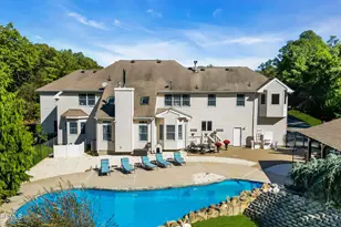 1 Fountayne Ln, Manalapan Township, NJ 07726 - Photo 2