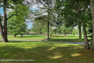 109 Lexington Ct, Red Bank, NJ 07701 - Photo 52