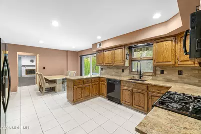 16 Timber Lane, Manalapan Township, NJ 07726 - Photo 12