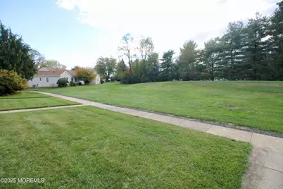119 Muhlen Platz #E, Freehold, NJ 07728 - Photo 34