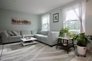 119 Muhlen Platz, Freehold, NJ 07728 - Photo 8