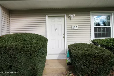 119 Muhlen Platz #E, Freehold, NJ 07728 - Photo 4