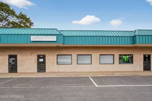 635 Palmer Ave, Hazlet Township, NJ 07734 - Photo 1