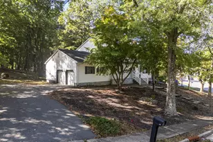 34 Brookside Cir, Marlboro Township, NJ 07746 - Photo 4