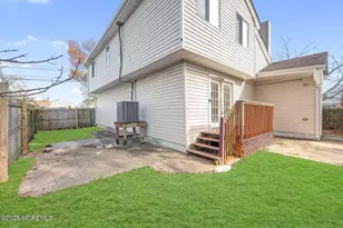 32 Lakewood Ave, Keansburg, NJ 07734 - Photo 2