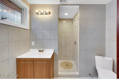 32 Lakewood Avenue, Keansburg, NJ 07734 - Photo 20