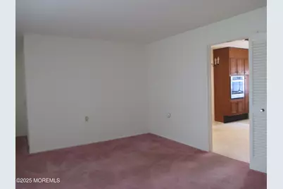 681B New Castle Court, Lakewood, NJ 08701 - Photo 12
