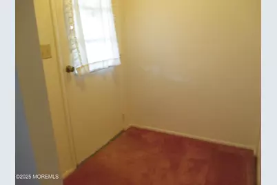 681B New Castle Court, Lakewood, NJ 08701 - Photo 6