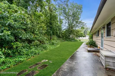145 Spray Avenue, Beachwood, NJ 08722 - Photo 8