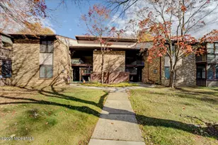 178 Amberly Dr, Manalapan Township, NJ 07726 - Photo 2