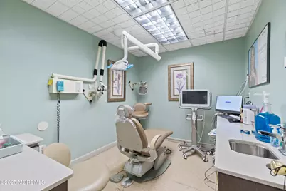 9 Leonardville Road, Middletown, NJ 07748 - Photo 4