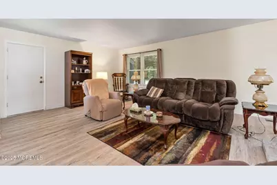 998 Bell Street, Toms River Township, NJ 08753 - Photo 2