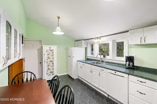 693 E Veterans Hwy, Jackson, NJ 08527 - Photo 16