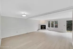 256 Marigold Ct, Toms River Township, NJ 08753 - Photo 4